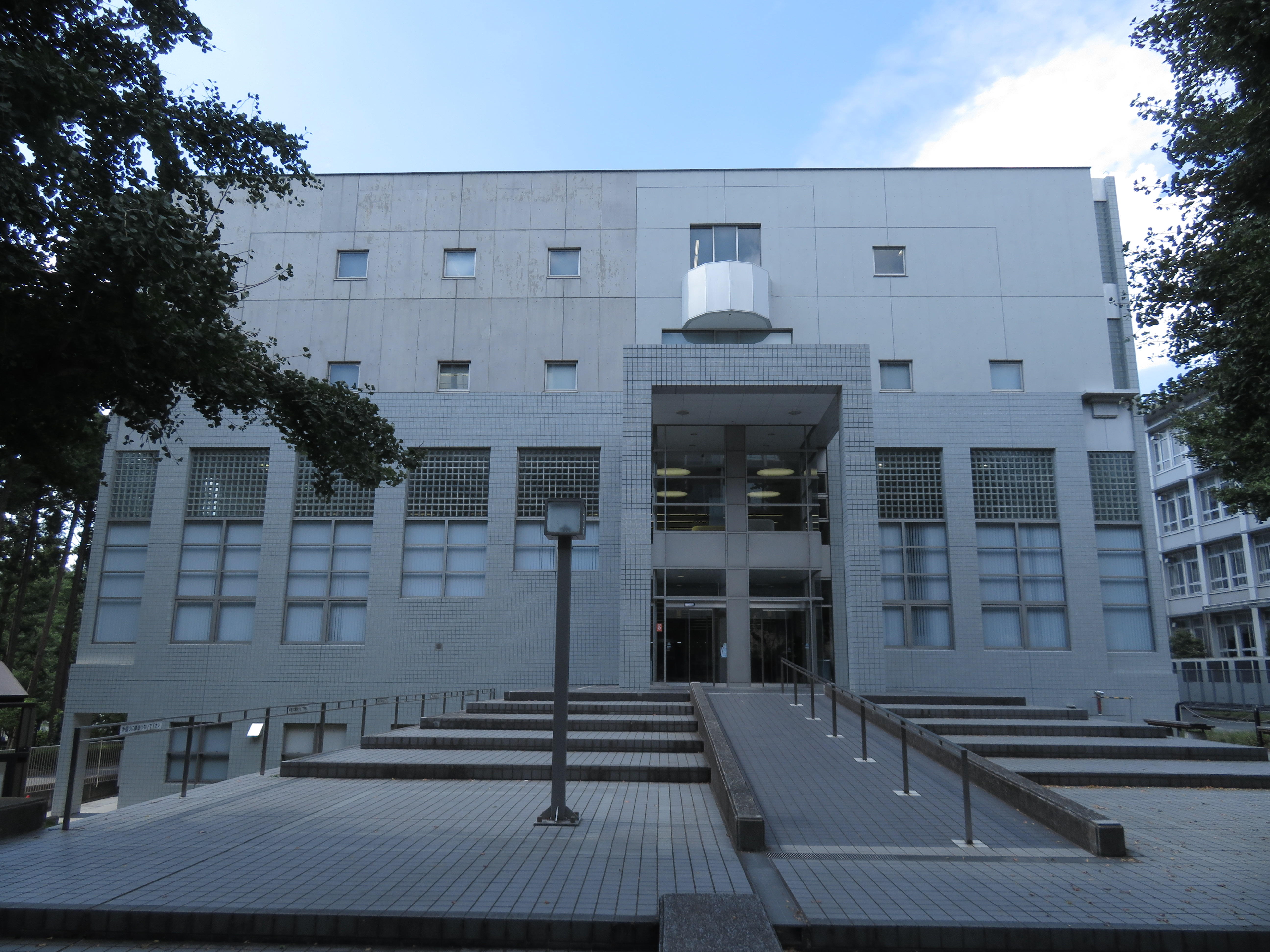 日吉図書館